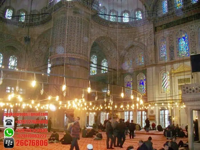 interior blue mosque