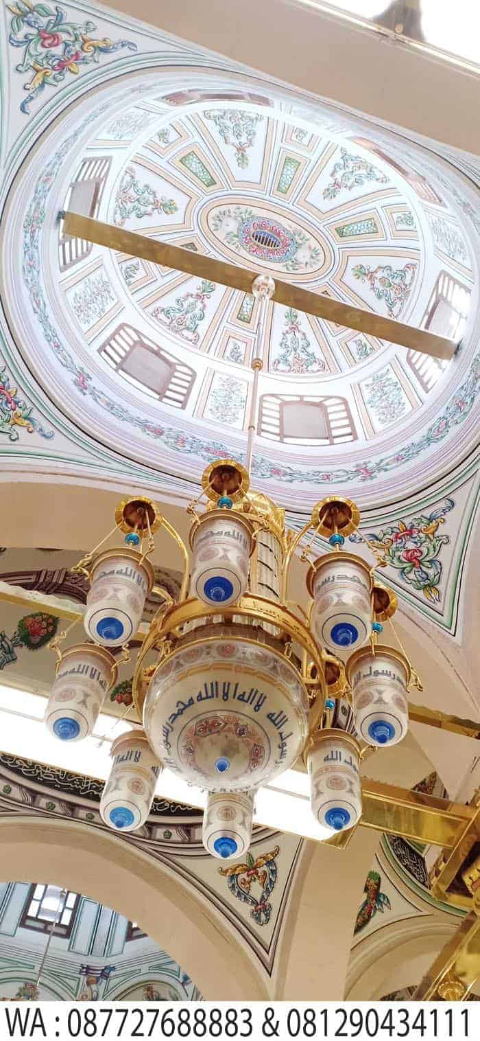 ornamen lampu raudha masjid nabawi madinah